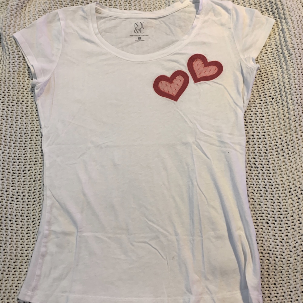 White short sleeve t shirt